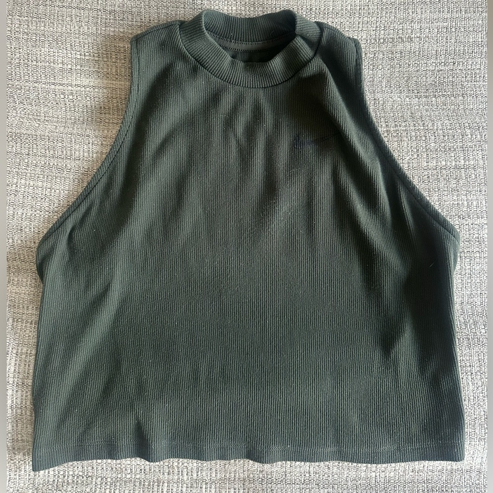 💯 Authentic Nike Cropped Women's Army Green Sleeveless Tank Size L